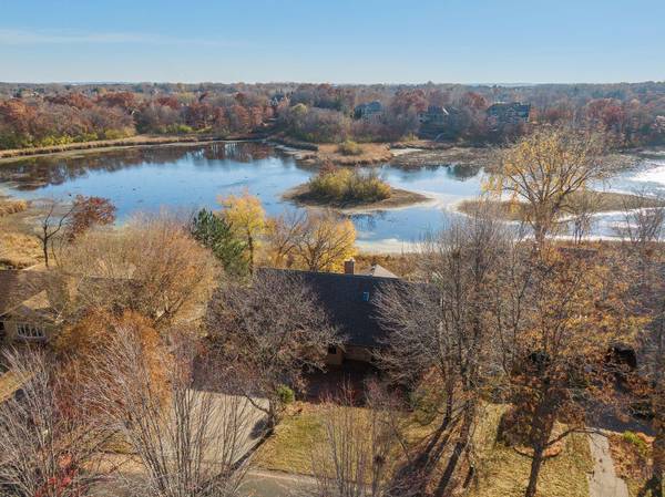 15406 Village Woods DR,  Eden Prairie,  MN 55347