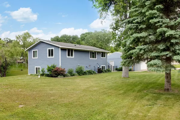South Haven, MN 55382,215 Alder RD