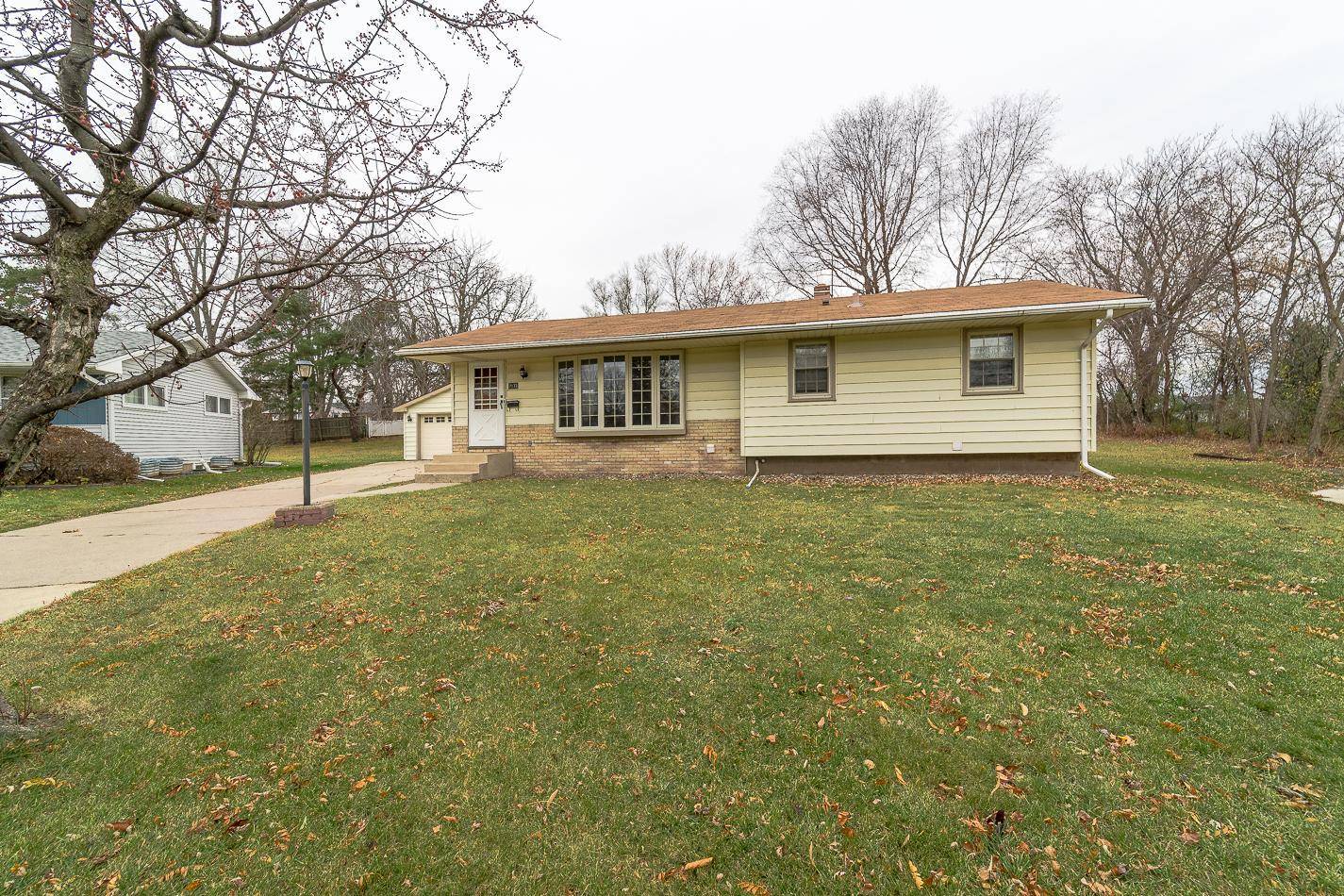 Inver Grove Heights, MN 55076,7173 Carmen AVE