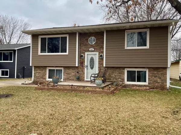 1837 S Village DR SE, Rochester, MN 55904