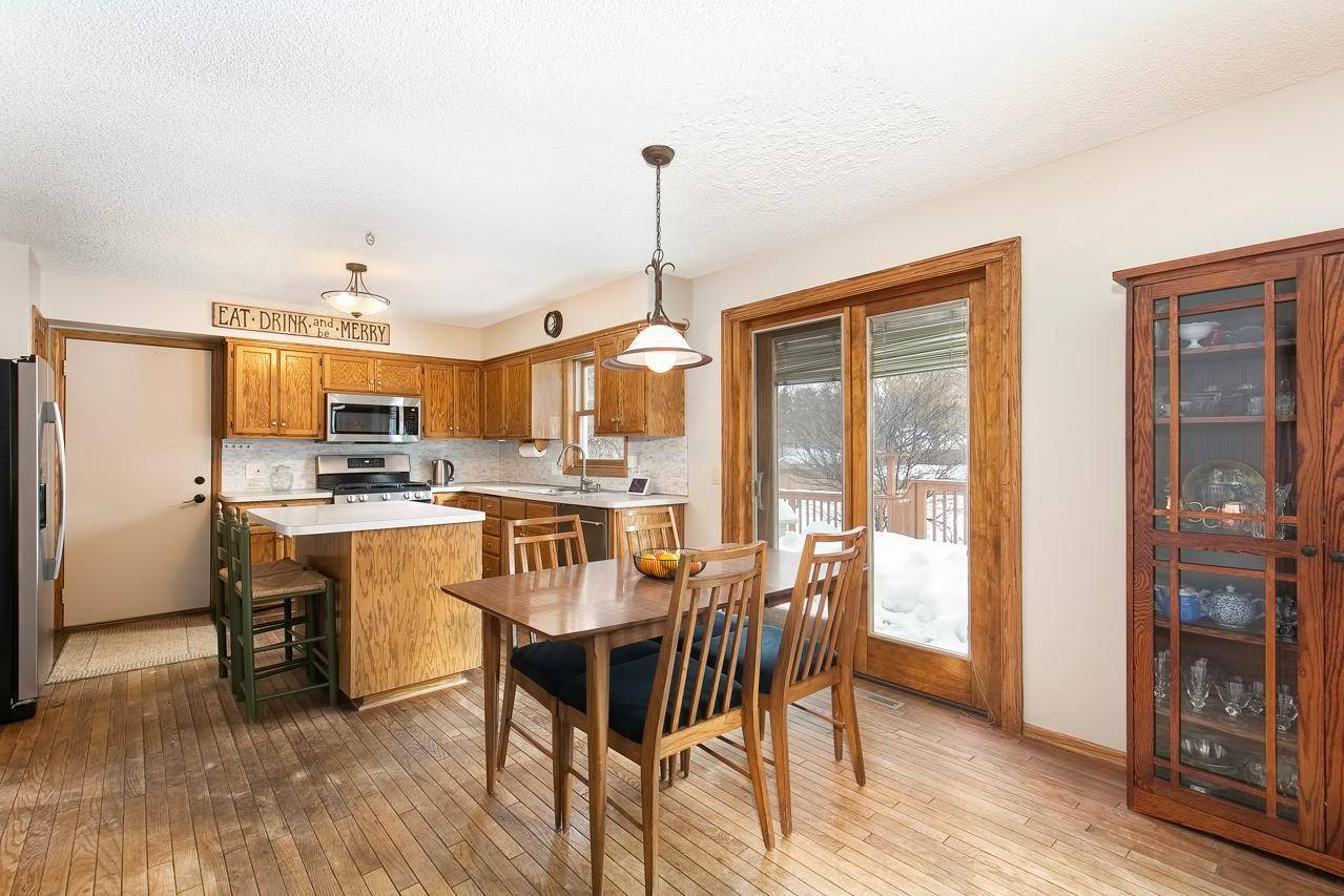 Chanhassen, MN 55317,201 Mountain WAY