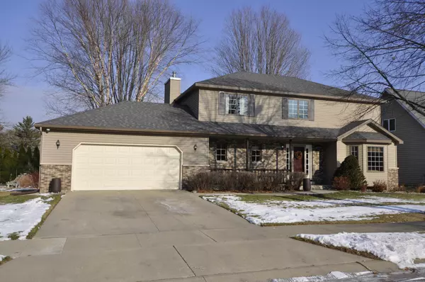 2939 Mayowood Common CIR SW, Rochester, MN 55902