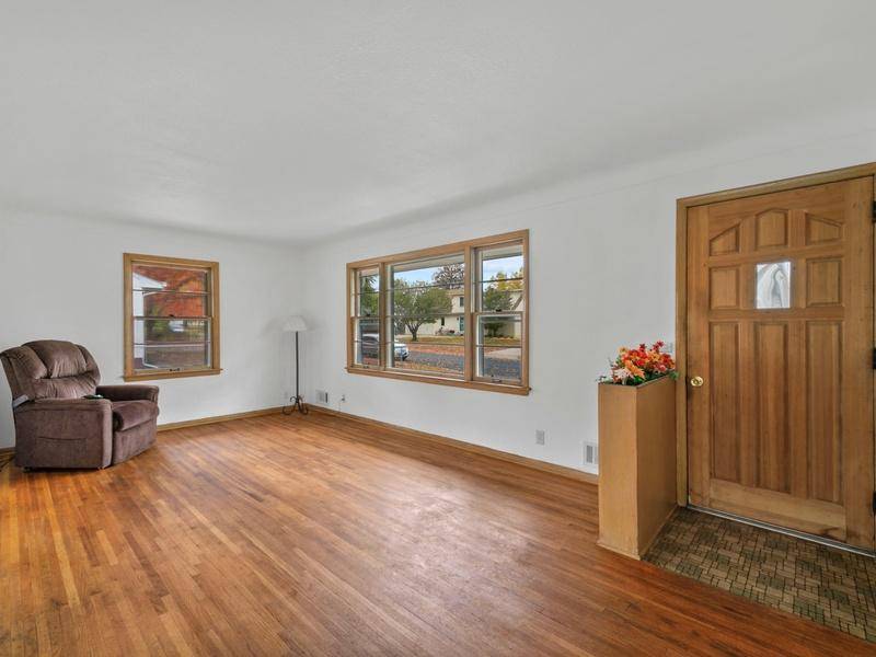 Inver Grove Heights, MN 55076,3792 74th ST E