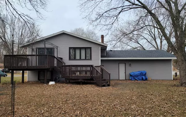 Mounds View, MN 55112,8499 Knollwood DR