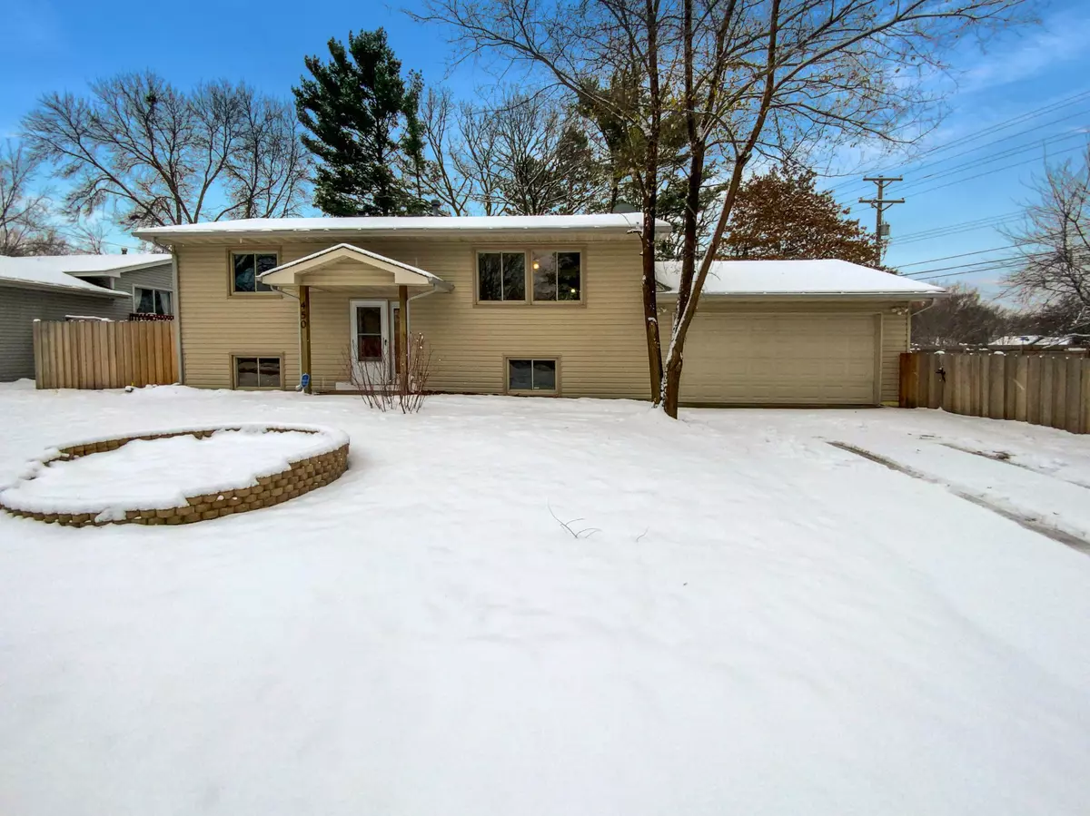 Fridley, MN 55432,450 Hugo ST NE