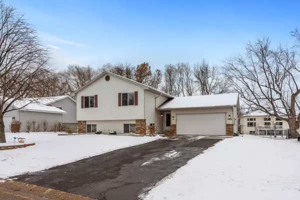 9488 Jarrod AVE S, Cottage Grove, MN 55016
