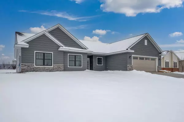 235 Stoneridge LN NE, Owatonna, MN 55060