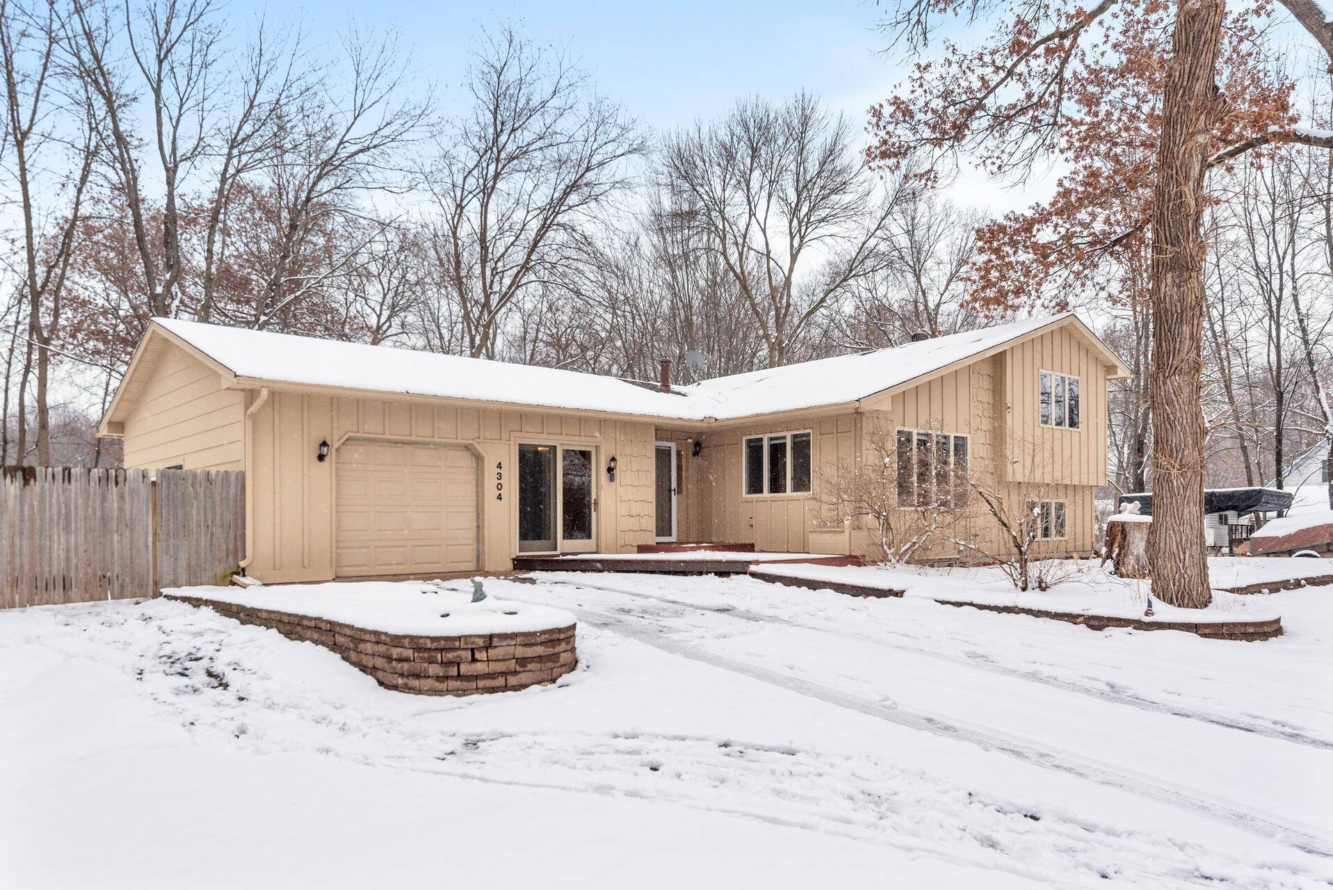 Wyoming, MN 55092,4304 E Viking LN