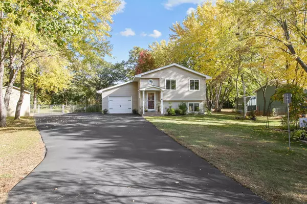 5940 Red Fox RUN, North Branch, MN 55056