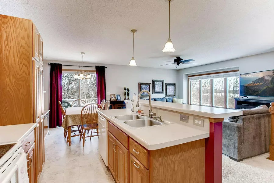 103 Sieben Crest LN, Hastings, MN 55033