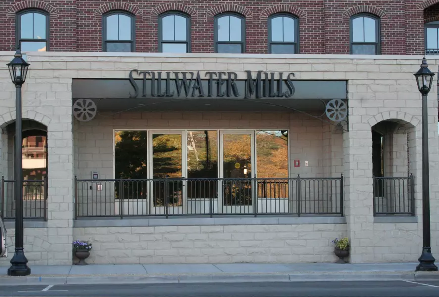 350 Main ST N #220, Stillwater, MN 55082