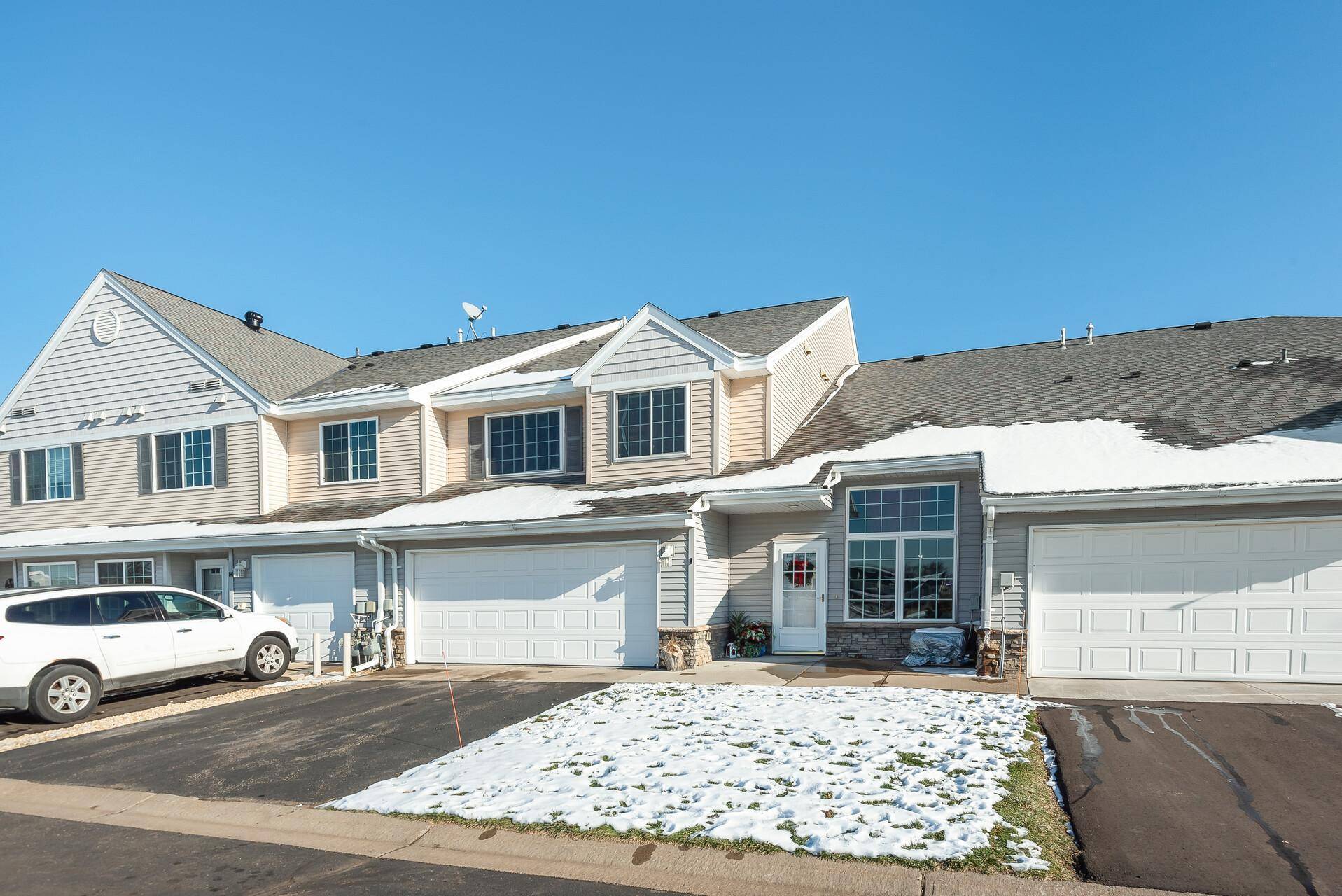 Cambridge, MN 55008,345 Roosevelt ST S #I