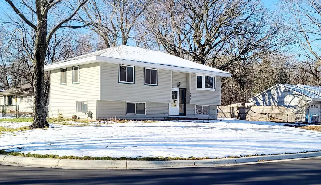 253 Twilite TER, Circle Pines, MN 55014