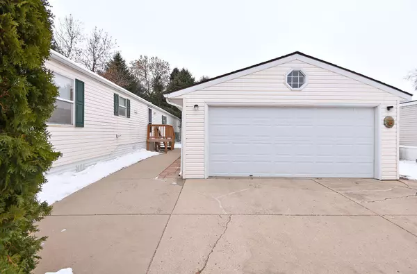 Faribault, MN 55021,610 Rose DR