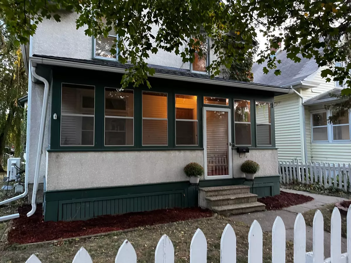 Saint Paul, MN 55107,204 Page ST E