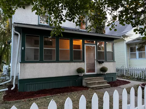 204 Page ST E, Saint Paul, MN 55107