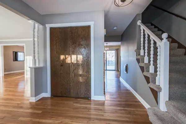 Vadnais Heights, MN 55127,773 Greendale LN