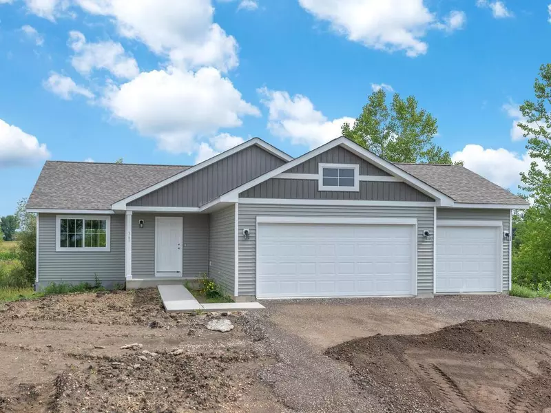 360 Lake Erin Dr, Green Isle, MN 55338