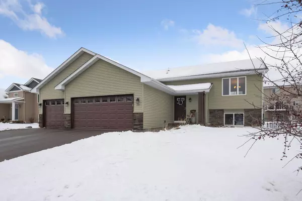 Delano, MN 55328,271 Greenway DR