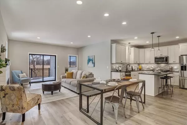 Vadnais Heights, MN 55127,4127 Isaac CT