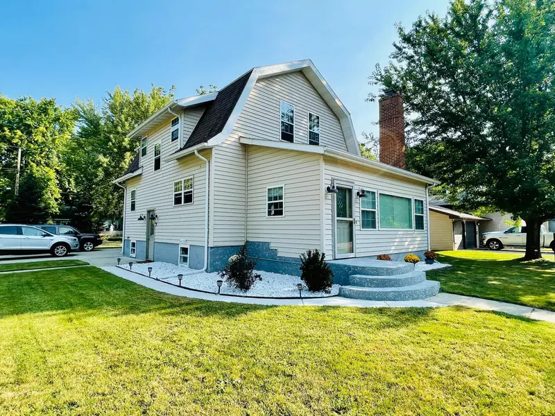 323 E Ronning AVE, Appleton, MN 56208