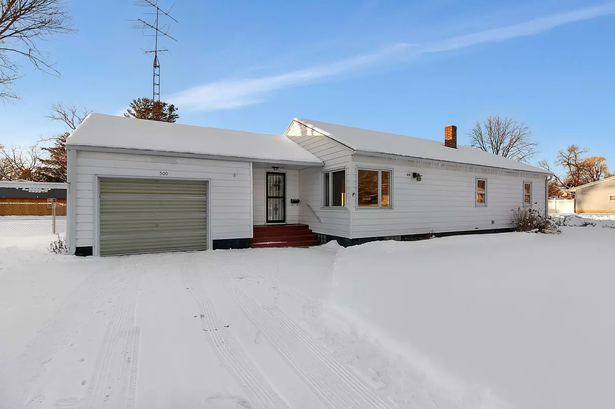 Little Falls, MN 56345,500 8th ST SE