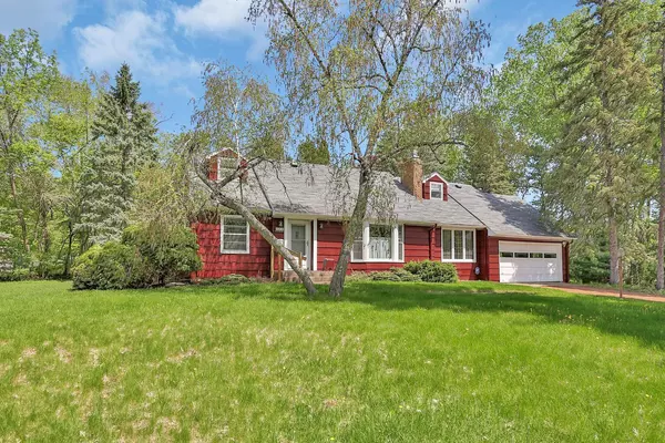 Maplewood, MN 55117,669 County Road B E