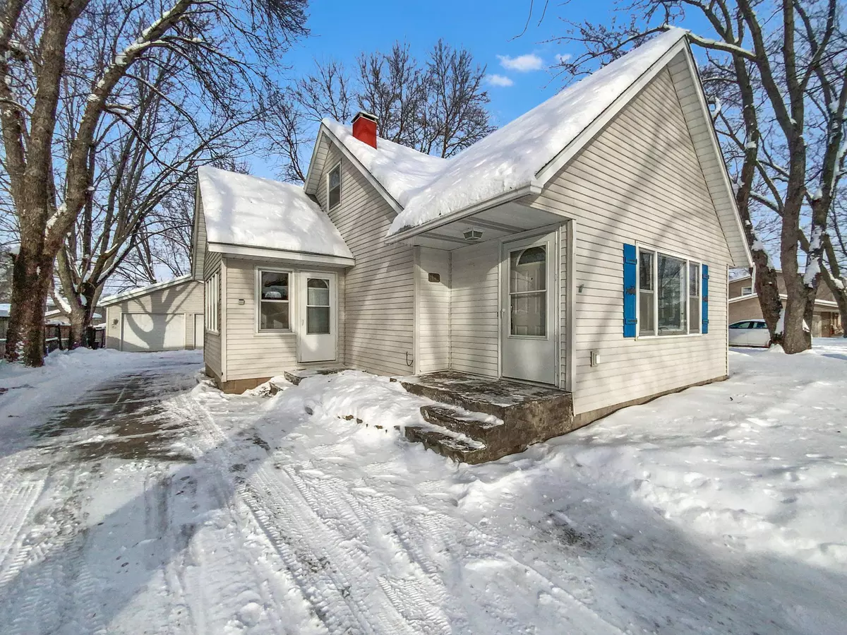 Hastings, MN 55033,912 15th ST W