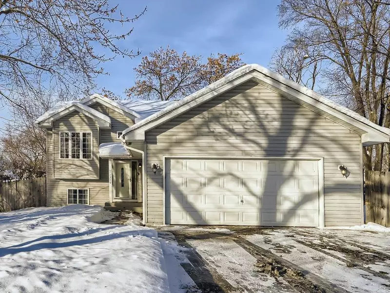 11316 Ivywood ST NW, Coon Rapids, MN 55433