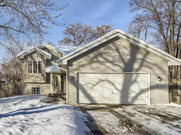 Coon Rapids, MN 55433,11316 Ivywood ST NW