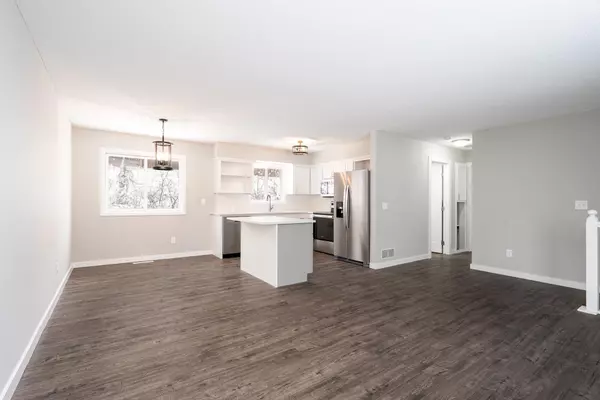 Vadnais Heights, MN 55127,798 Manor ST