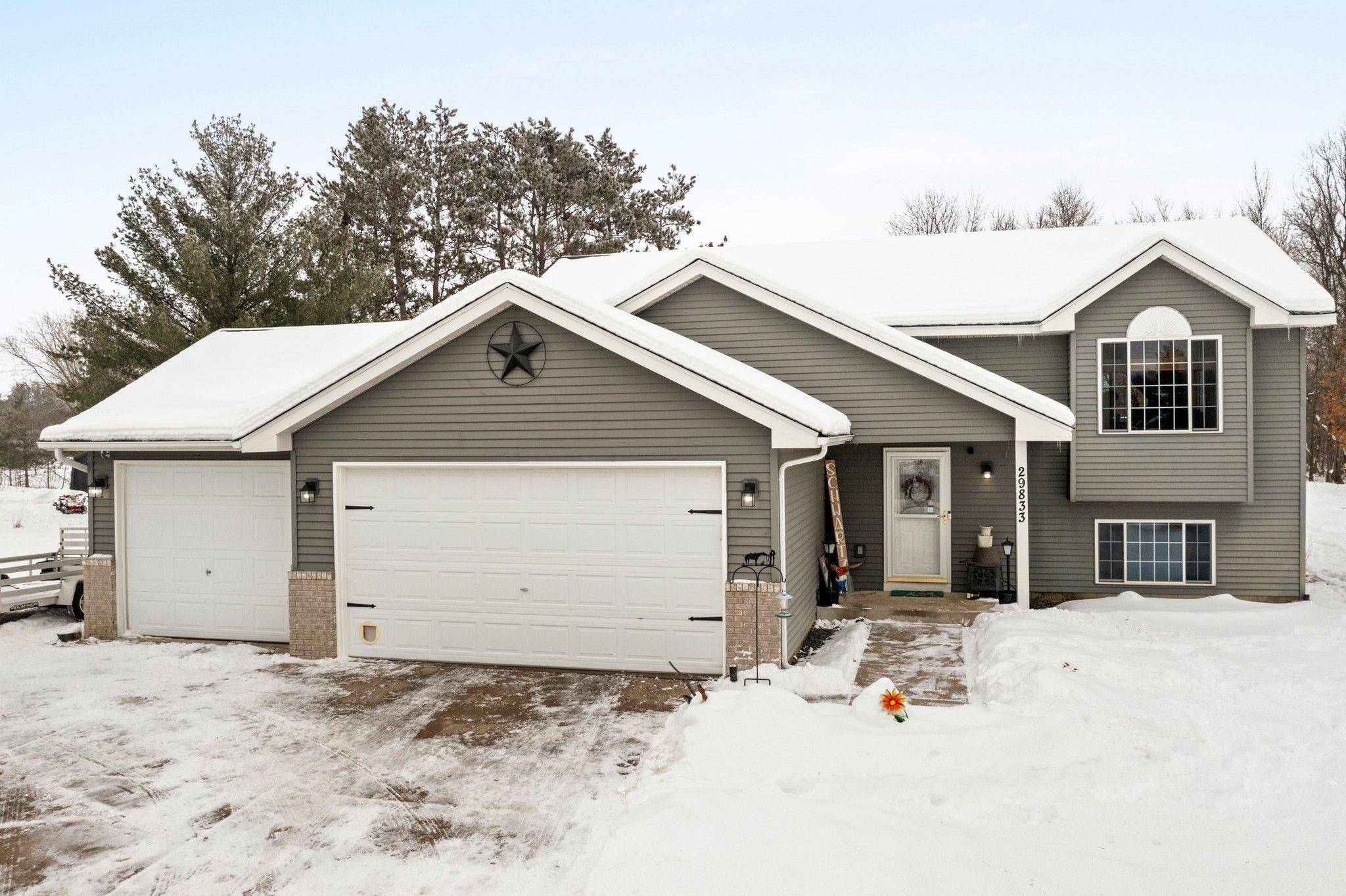 29833 Pine Oak LN, Isanti, MN 55040