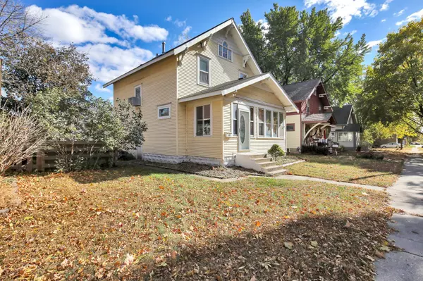 North Mankato, MN 56003,524 Lyndale ST