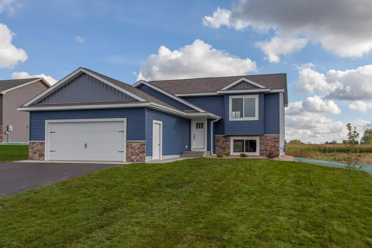 Baldwin, WI 54002,300 Wood Duck LN