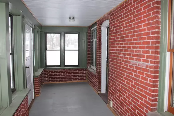 Balaton, MN 56115,171 Maple ST S