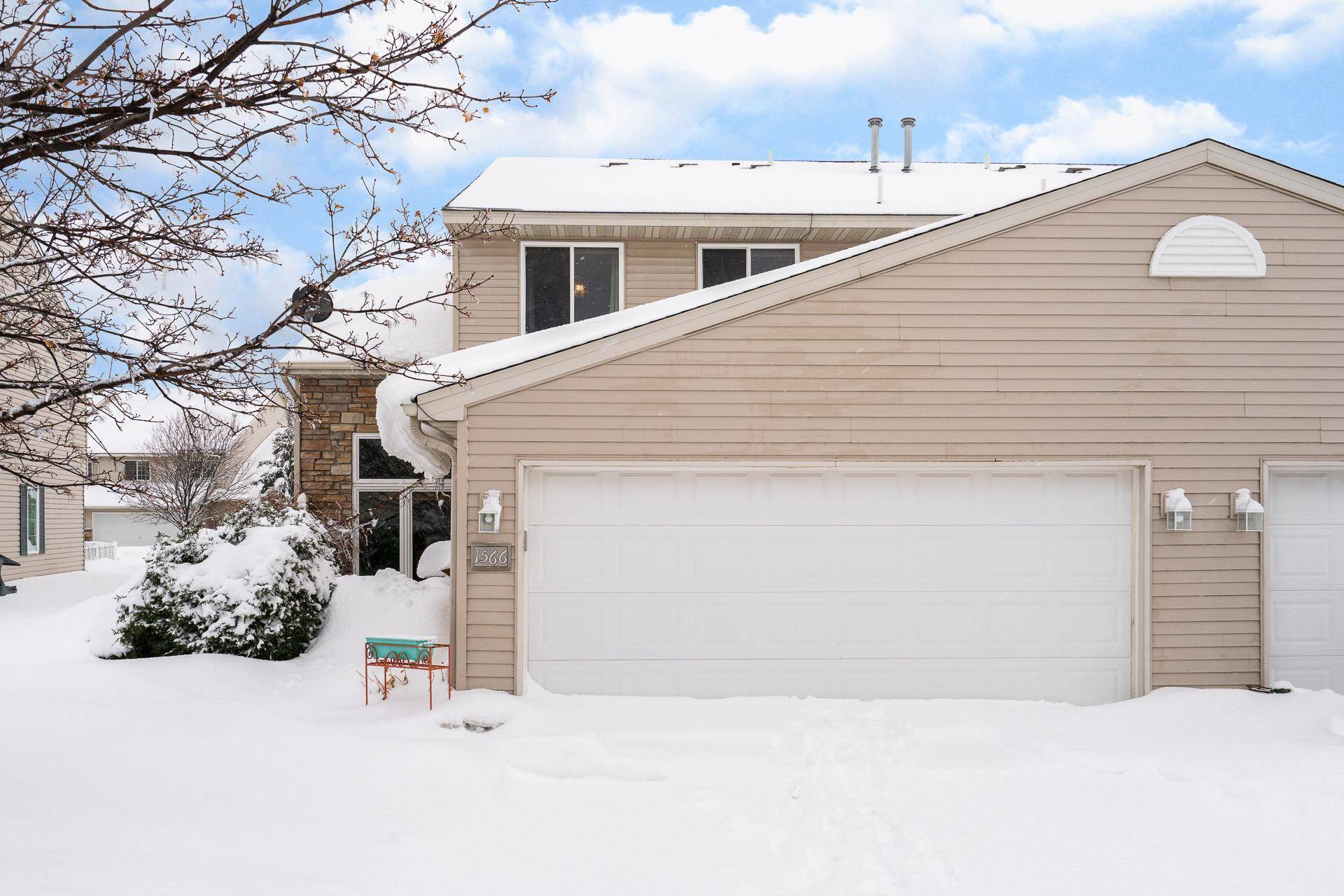 1566 Peitz AVE, Waconia, MN 55387