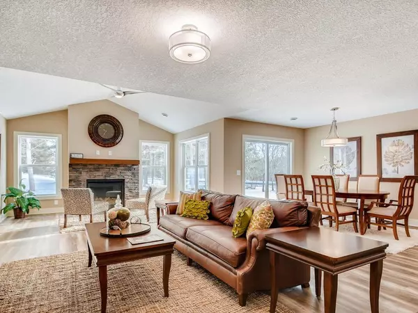 9139 157th Ave NE ST, Columbus, MN 55025