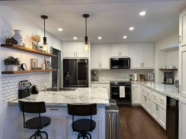 220 2nd AVE NE, Oronoco, MN 55960