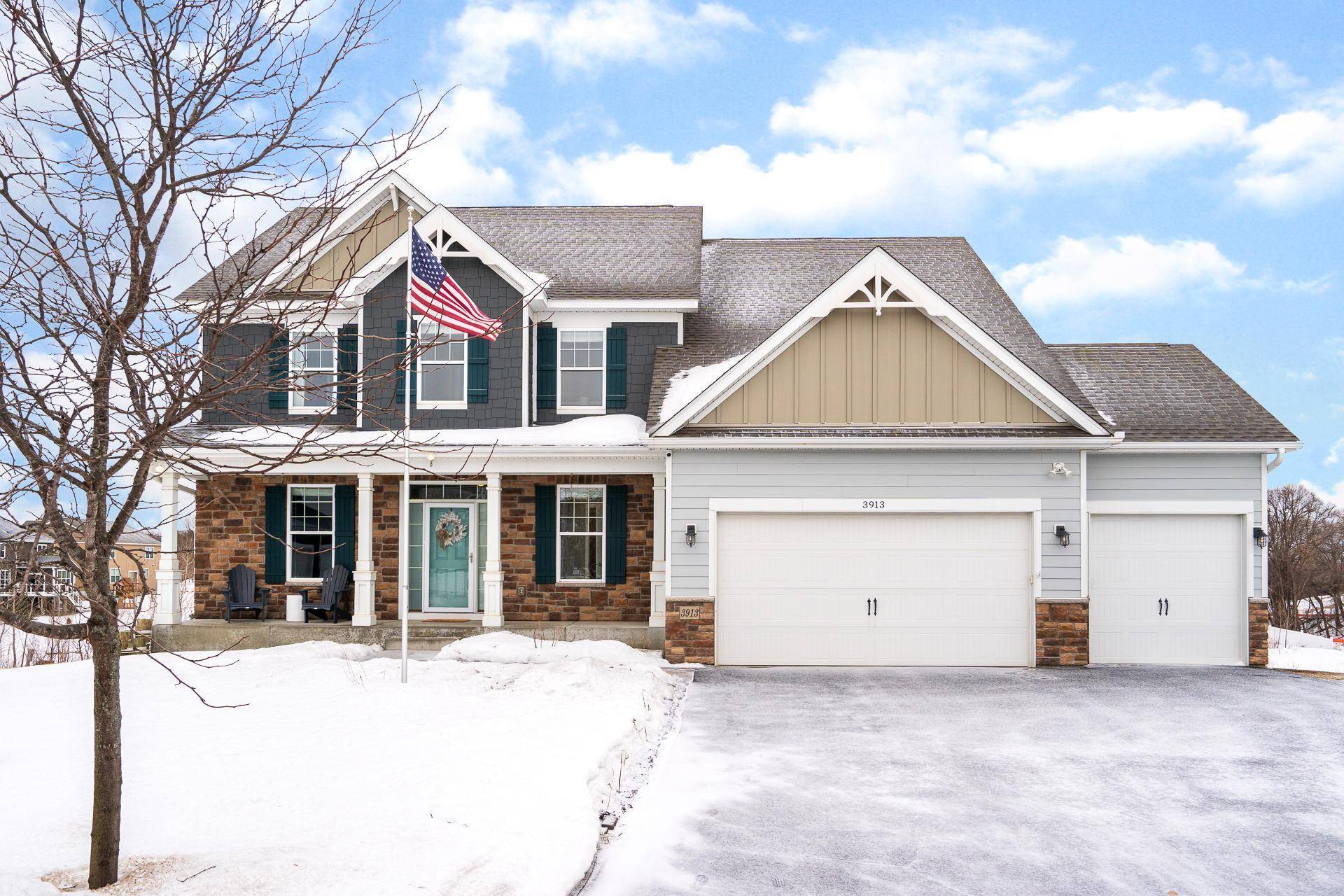 3913 Carver CIR,  Chaska,  MN 55318