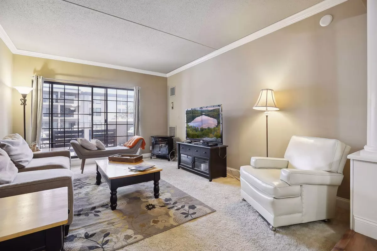 Edina, MN 55436,6710 Vernon AVE S #217