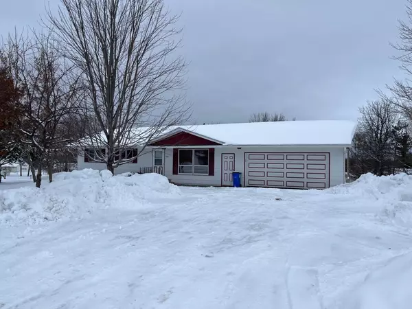 346 W Saint George AVE, Grantsburg, WI 54840