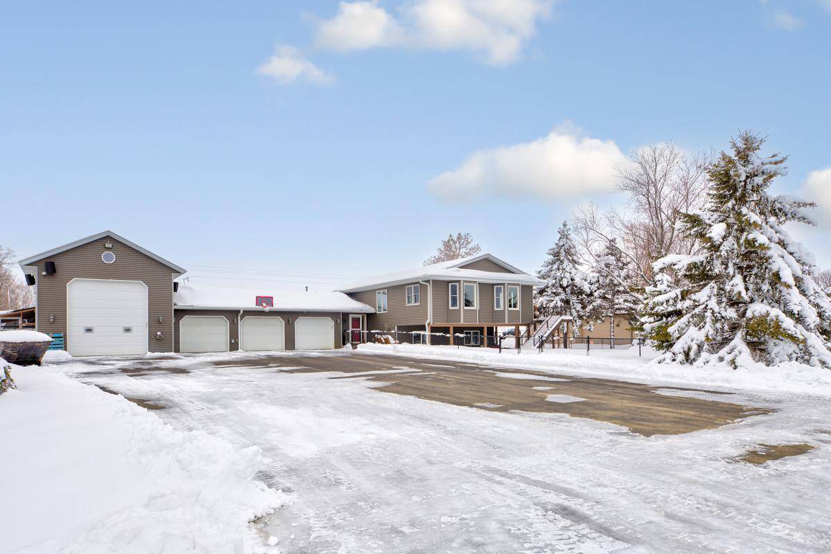 Shieldsville Twp, MN 55052,8370 Hamel WAY
