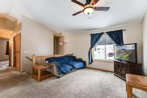 North Branch, MN 55056,6426 377th ST