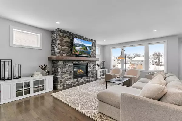 Medina, MN 55340,740 Lilium TRL