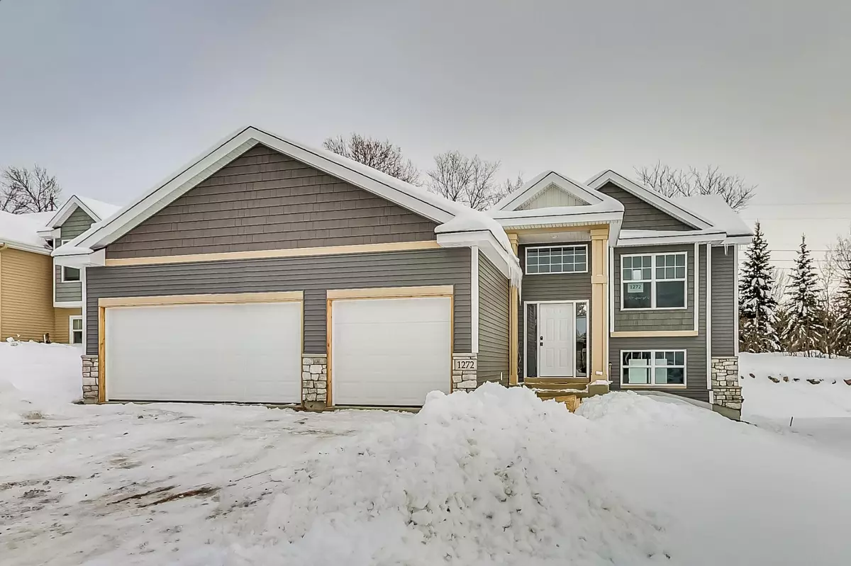 Shakopee, MN 55379,1272 Meadow LN S