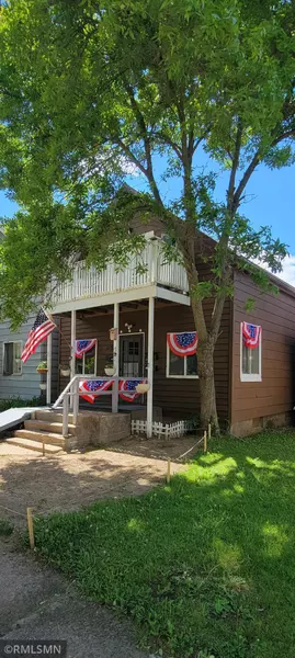 1105 16th AVE E, Hibbing, MN 55746