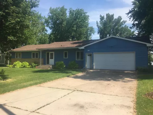 Morris, MN 56267,907 W 4th ST