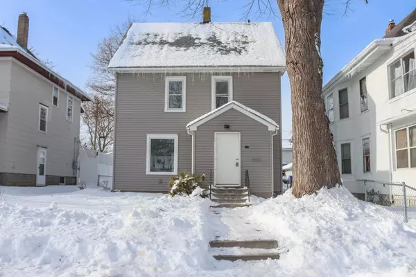 Saint Paul, MN 55107,701 Manomin AVE