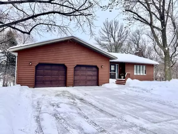 Redwood Falls, MN 56283,309 Lake DR