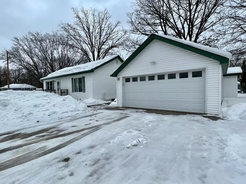 810 2nd AVE NW, Milaca, MN 56353